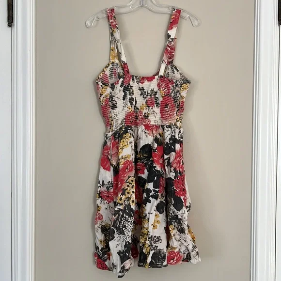 Urban outfitters mini dress. - Picture 2 of 5